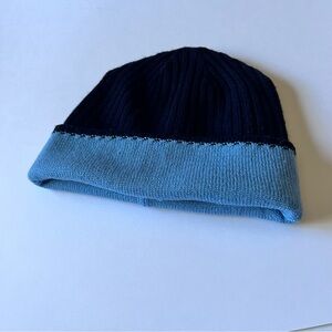 PORTOLANO MENS KNIT BEANIE REVERSIBLE NAVY AND LIGHT BLUE MERINO WOOL NWOT
